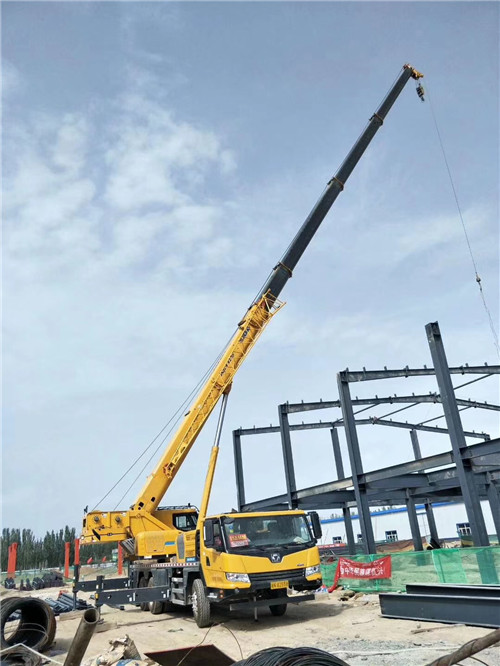民丰县超高层建筑钢结构吊装案例